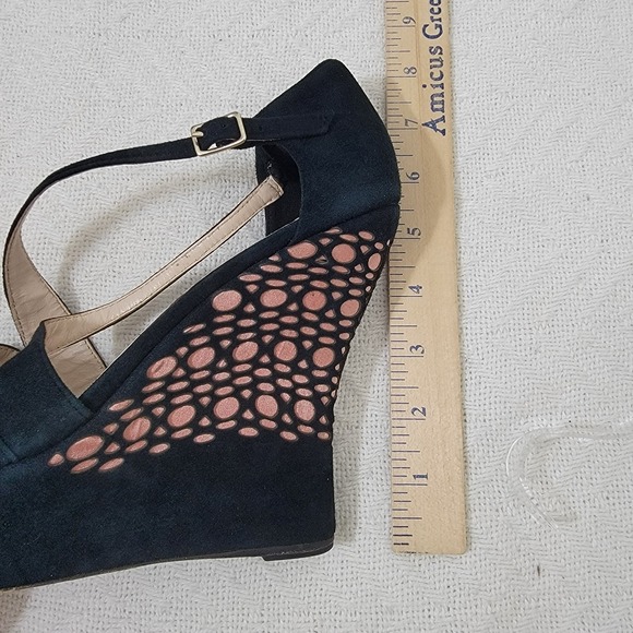 L.K. Bennett Rea Peep Toe Black Suede High Wedge Sandals Nude Lace Size 40 US 10 - Picture 14 of 15